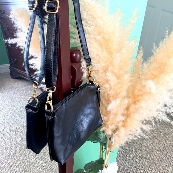 Womans Leather Shoulder purse - Picture 2 of 7